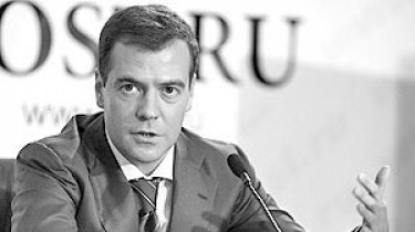 Медведев защитит русскоязычную прессу
