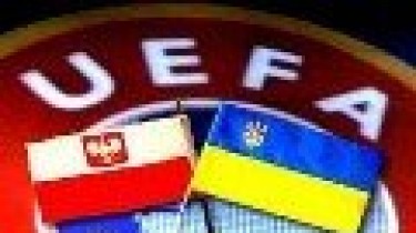 УЕФА пригрозил лишить Польшу Евро-2012