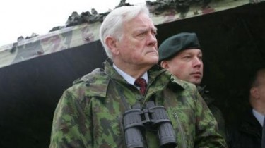 В. Адамкус доволен литовскими военными 