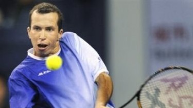 Чешский теннисист сыграл с Федерером в чужих носках