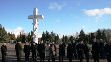 Глава МИД ездит не только по заграницам