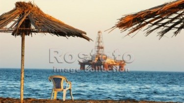 Море нефти под водой!