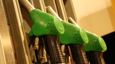Цены на бензин - все выше и выше...
