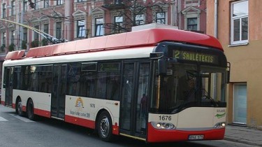 Пассажиры в автобусы и троллейбусы будут входить в передние двери