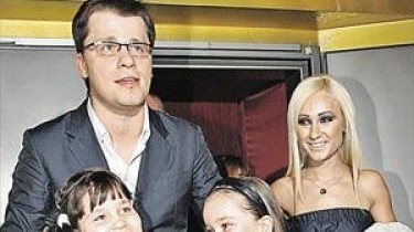 Юморист Comedy Club Гарик Харламов женился