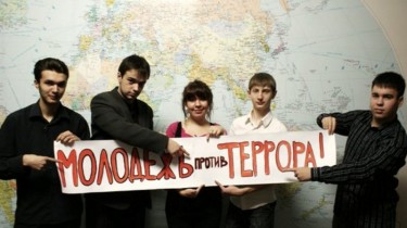Акция "Молодежь против террора - 2010" взяла старт в Литве, состоялись первые мероприятия (Видео - парад 9 мая с участием молодежи, организованный СРЛ)