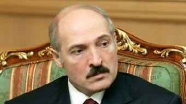 Александру  Лукашенко прямодушно намекают на государственный переворот?