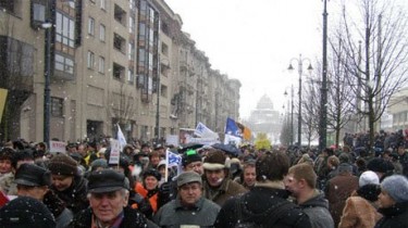 В четверг у парламента пройдёт митинг по поводу зарплат и пенсий