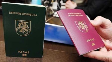 Президент Литвы одобрила указание национальности в паспортах