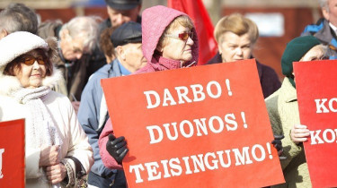 В Вильнюсе сотни протестующих требовали повышения пенсий