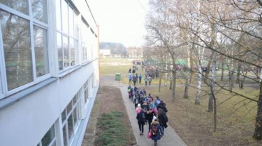 В вильнюсских школах, вывозивших учеников в военизированные лагеря в России, проводятся обыски