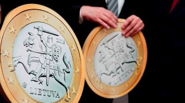 Банк Литвы: 60% денег в обращении уже составляют евро