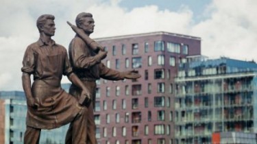 Администрация президента: скульптуры на Зеленом мосту в Вильнюсе необходимо снять для реставрации
