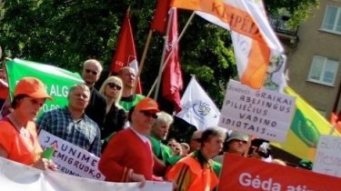 Возле Сейма Литвы - митинг против принятия нового КЗОТа