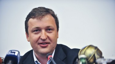 Депутат в ЕП от Литвы А. Гуога перешел во фракцию правых в Европарламенте
