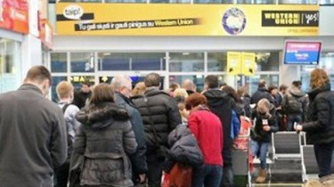 Официальная статистика: в 2016 году из Литвы эмигрировали 50 тыс. жителей, в этом году - уже 14 тыс.
