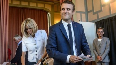 Выборы во Франции: убедительная победа партии Макрона