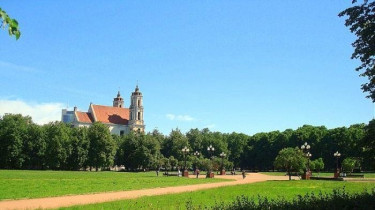 Вильнюсская площадь Лукишкес закрывается до середины октября