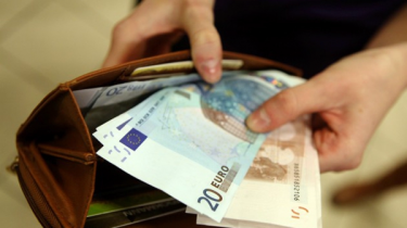 С января ММЗ в Литве должна увеличиться более чем на 10 евро