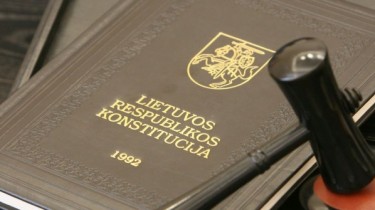 В Литве отмечается 25-летие Конституции (дополнено)