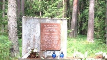 В Литве предлагается на местах массовых захоронений евреев указать фамилии и жертв, и палачей
