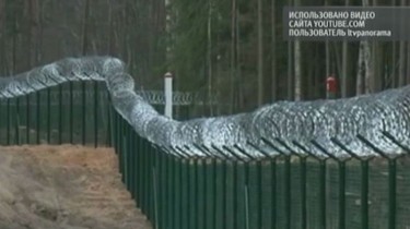 Завершается строительство защитного забора вдоль границы Литвы и России