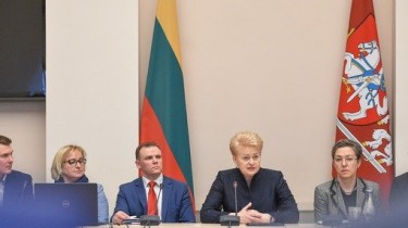 Президент Литвы обсудит с мэрами решение проблемы эмиграции