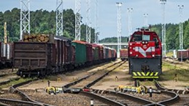 Литовские железные дороги будут разделены на три отдельных компании (дополнено)