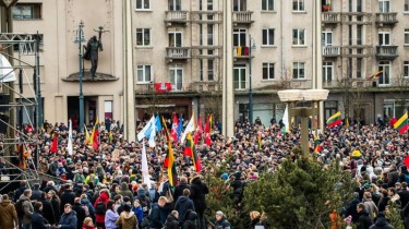 Пять тысяч человек собрались на митинг у Cейма Литвы (обновлено)