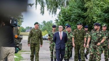 В Литве находится министр обороны Португалии (дополнено)