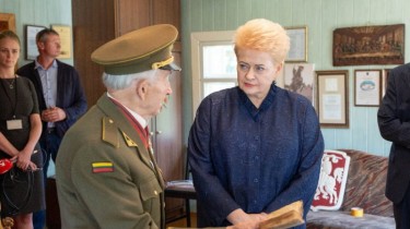 Президент Литвы - государство будет защищать память о своих партизанах