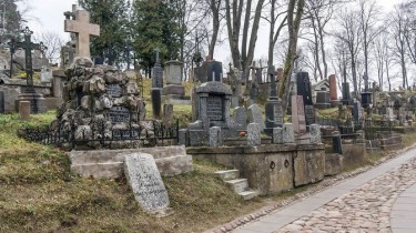 Мэрия Вильнюса займется поисками в Польше родственников захороненных на кладбище Расу