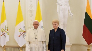 Папа Римский прибыл с визитом вежливости в Президентский дворец