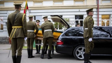 В Вильнюсе - государственные похороны партизана Адолфаса Раманаускаса-Ванагаса (обновлено)