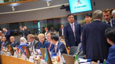 В связи с угрозой замедления экономики Литва призывает Европу и Азию укреплять связи