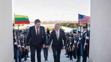 Министр обороны Литвы попросил секретаря обороны США чаще проводить учения в Литве