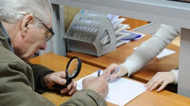 В Латвии супруги умерших пенсионеров теперь будут получать годовое пособие