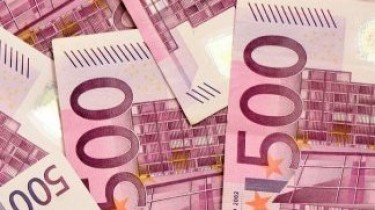 Европа изымает из обращения банкноты в 500 евро