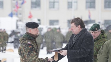 Глава Минобороны: замораживание ДРСМД прямой угрозы для Литвы не представляет