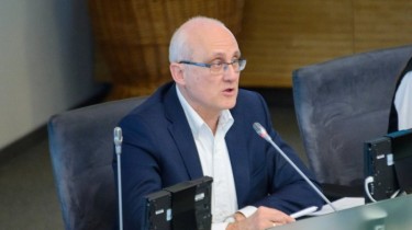 С. Якялюнас предлагает прокурорам оценить действия Банка Литвы