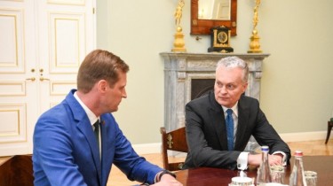 Президент Литвы призывает К. Мажейку "не стать министром вырубки лесов"