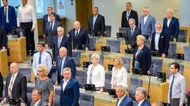 Президент одобряет парламентское расследование связей депутата И. Розовой