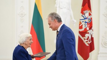 Президент Литвы наградил людей, спасавших евреев от нацистского геноцида