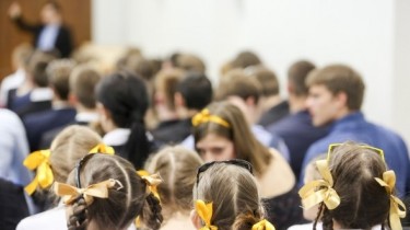 С. Сквернялис предлагает менять порядок финансирования или подведомственность школ