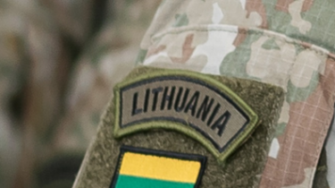 Литовские военные с обстрелянной базы в Ираке передислоцированы в Кувейт (обновлено)