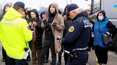 Премьер Литвы: людей, застрявших на границе Польши и Германии доставят самолетом ВВС