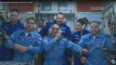 Астронавты готовятся вернуться с МКС в мир, трансформированный коронавирусом