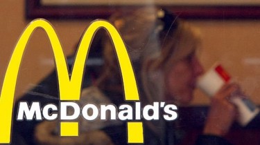 Коронавирус установлен у сотрудницы одного из столичных ресторанов McDonald's