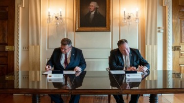 Литва и США договорились о тщательных проверках поставщиков оборудования для сетей 5G