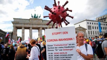 Немецкий вирусолог ответил на утверждения COVID-диссидентов о коронавирусе